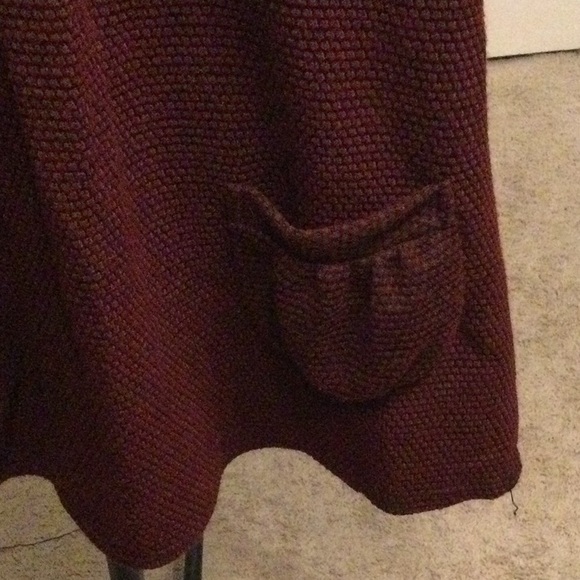 Coco & Tashi Capsleeve Top - Picture 3 of 7